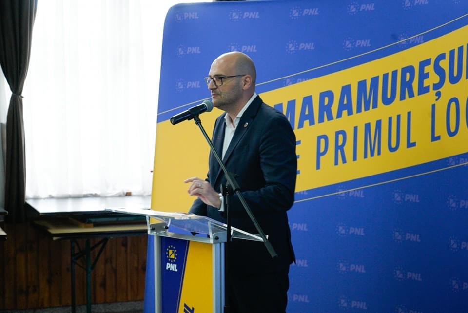 Deputatul Florin-Alexandru Alexe alături de primarii liberali 