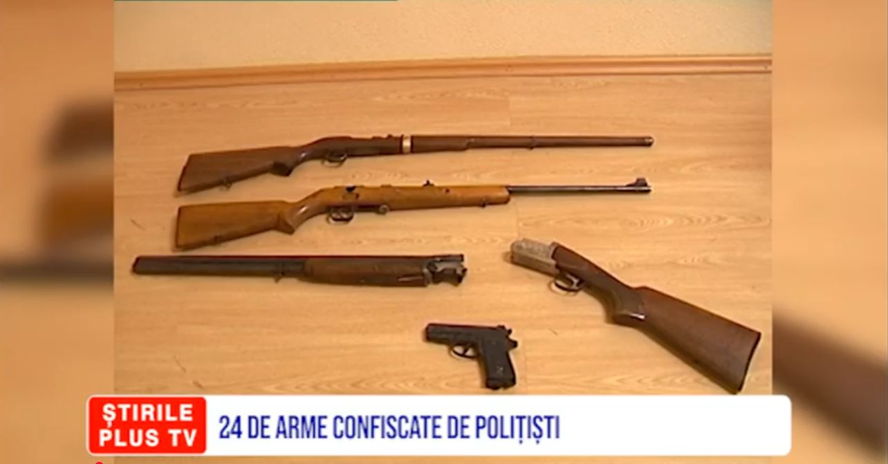 24 DE ARME CONFISCATE DE POLIȚIȘTI