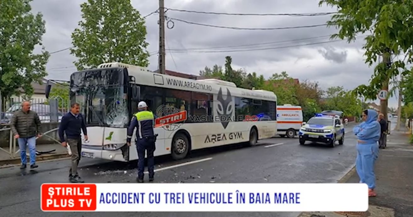 ACCIDENT CU TREI VEHICULE ÎN BAIA MARE