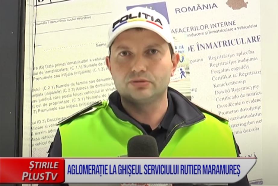 AGLOMERAȚIE LA GHIȘEUL SERVICIULUI RUTIER MARAMUREȘ