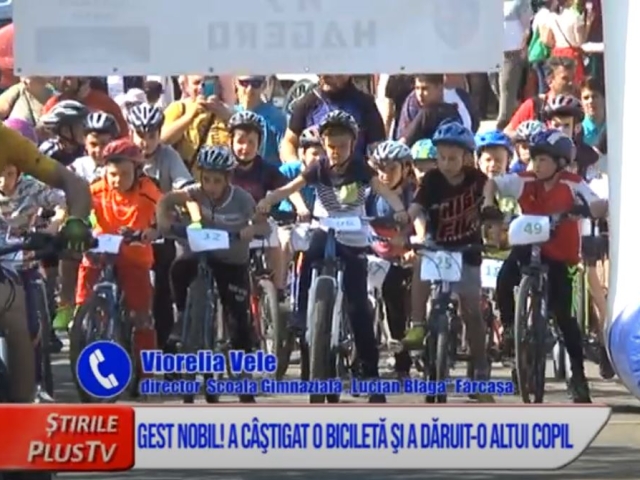 GEST NOBIL! A CÂŞTIGAT O BICICLETĂ ŞI A DĂRUIT-O ALTUI COPIL