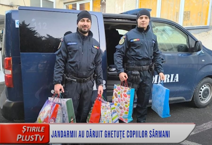 JANDARMII AU DĂRUIT GHETUȚE COPIILOR SĂRMANI