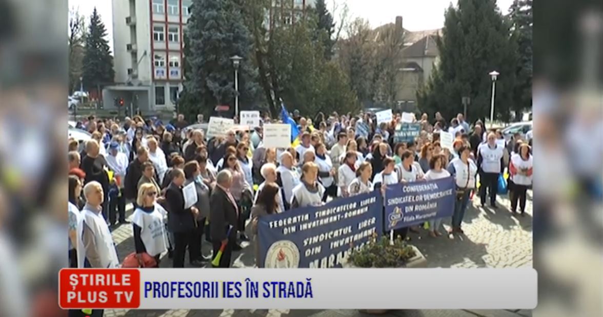 PROFESORII IES ÎN STRADĂ